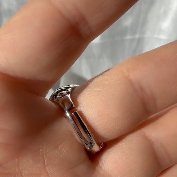 Vintage Black Onyx Gold Filigree Ring – Gothic Boho Statement Jewelry - Picture 3 of 5